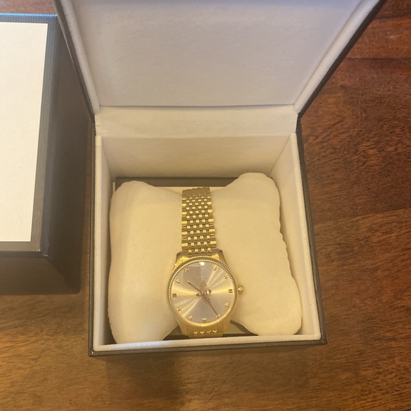 Brand new Gucci timeless watch - Picture 2 of 2
